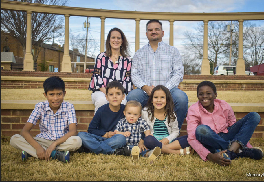 Pastor Todd, Jennifer and their 5 children (Jeremiah, Joshua, Jonathan, Phoebe, Judah)