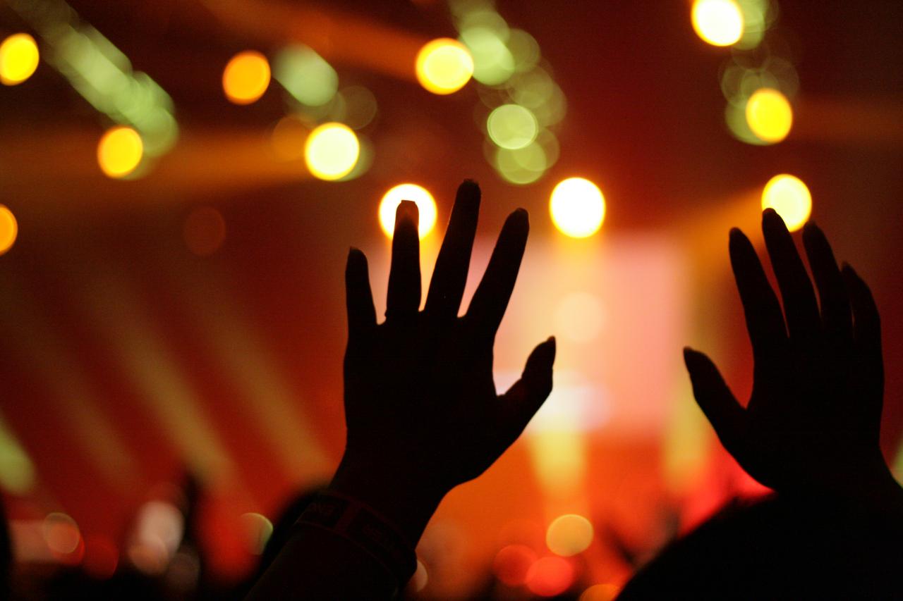 worship3_1.jpg